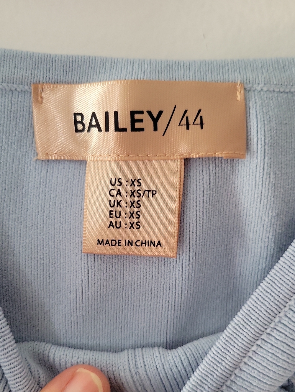 Light Blue Floral Appliqué Square Neck Tank Top - Picture 4 of 4